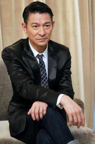 刘德华接受撒贝宁专访 讲述从艺四十年的心路历程