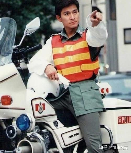 刘德华摩托车图片：致敬华仔的硬汉形象