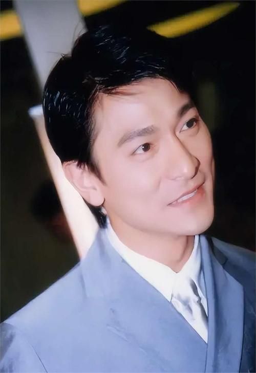 刘德华星座是什么？探索天王背后的神秘星座！