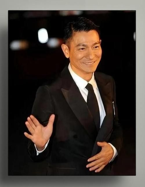 刘德华是个什么样的人 从草根到巨星的励志故事