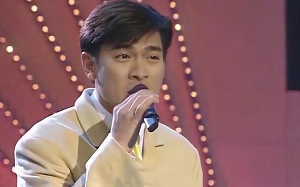 刘德华是什么时候出道的？他的演艺之路充满传奇