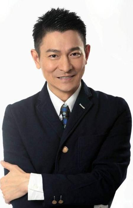 刘德华是什么脸型揭秘他的帅气秘诀在这里