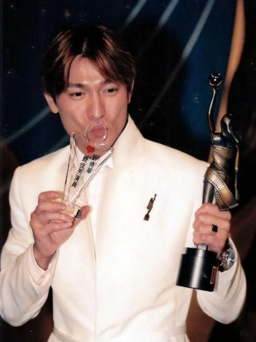刘德华是哪年出生的 他的早年经历回顾