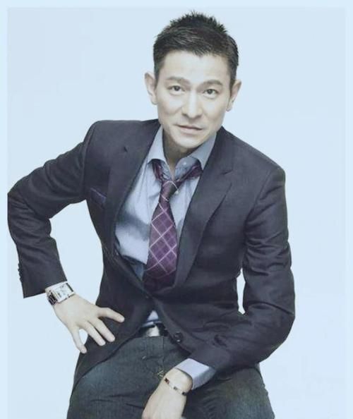 刘德华是巨星吗 看看他的成就和影响力就知道了