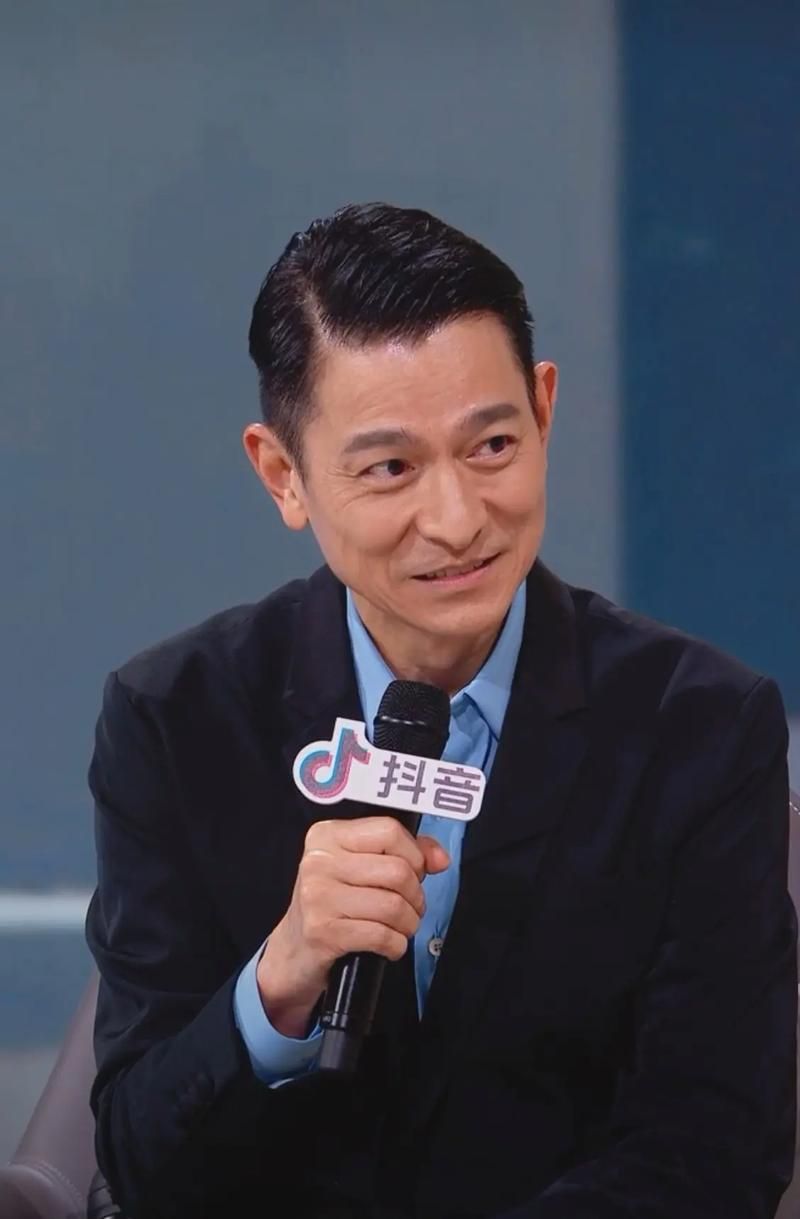 刘德华最好唱的歌中哪首最打动你的心