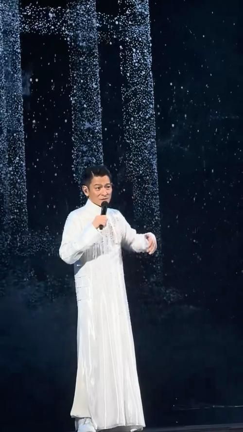 刘德华最辉煌的演唱会现场气氛燃爆全场