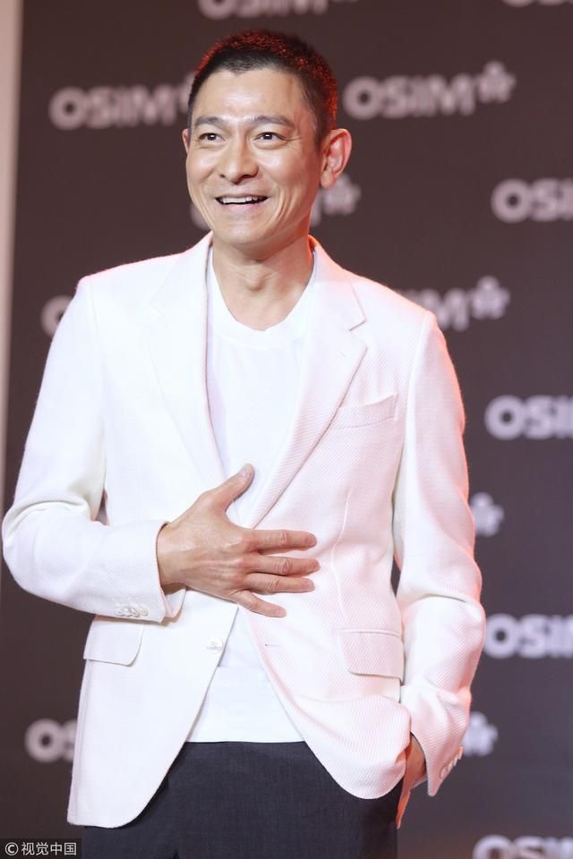 刘德华最近照片曝光 60岁状态依旧帅气逼人