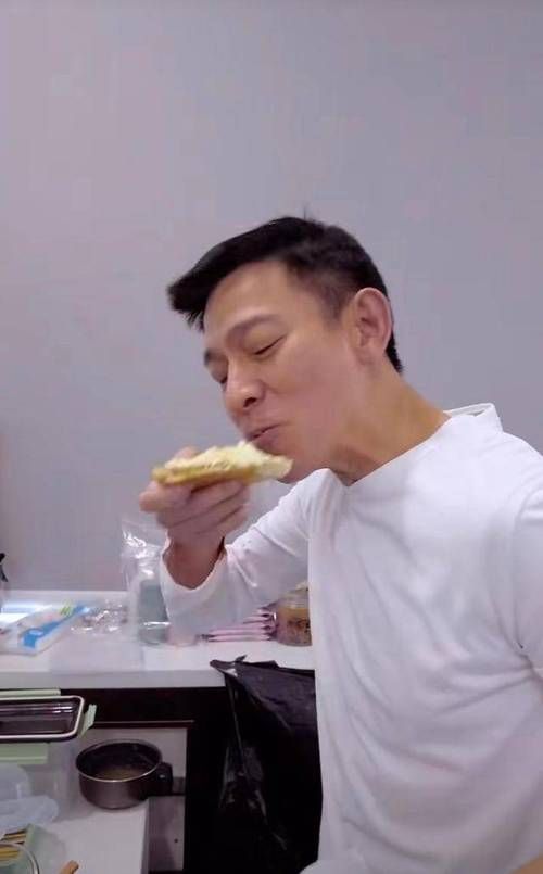 刘德华最近生病了吗 粉丝关心他的身体近况