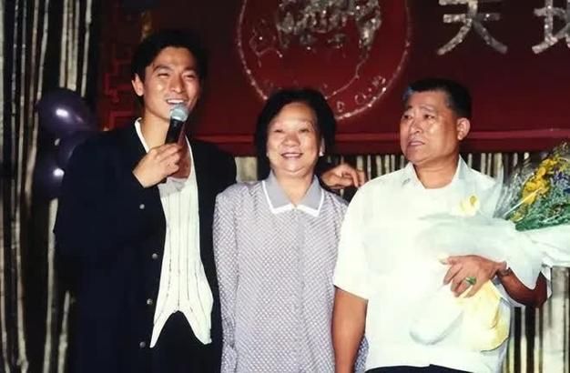 刘德华有兄弟姐妹吗他的家庭生活曝光