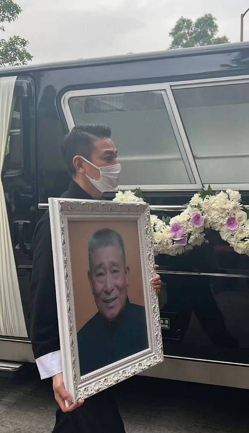 刘德华有几个孩子 明星家庭生活大揭秘