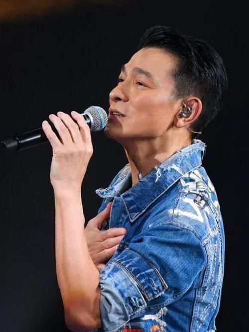 刘德华杨澜访谈录揭秘天王不为人知的故事