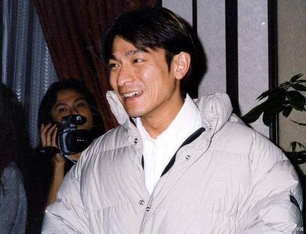 刘德华梁朝伟艺术人生中的经典角色回顾