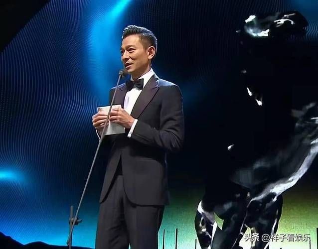 刘德华歌曲兄弟姐妹合集 重温天王的音乐传奇