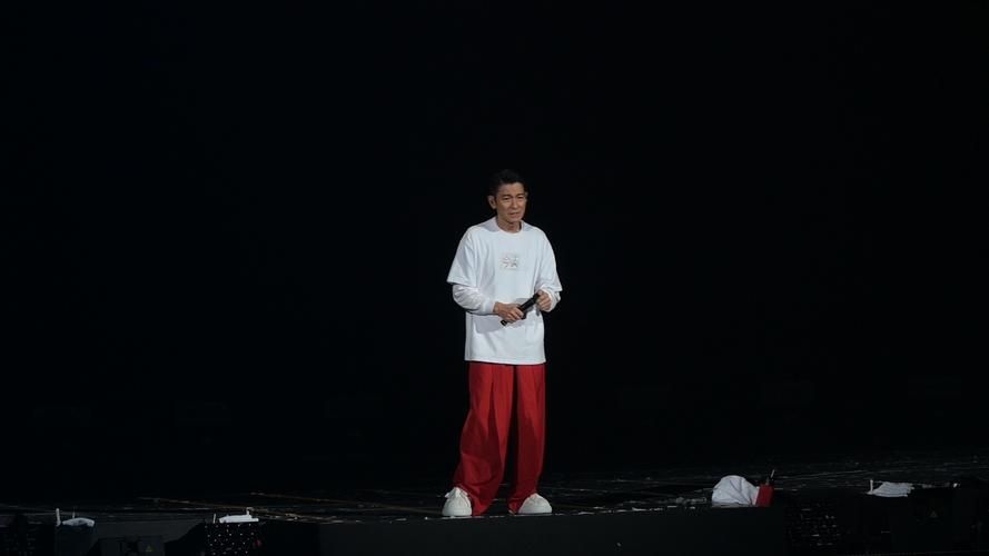 刘德华歌曲掌声响起来为何如此打动人心