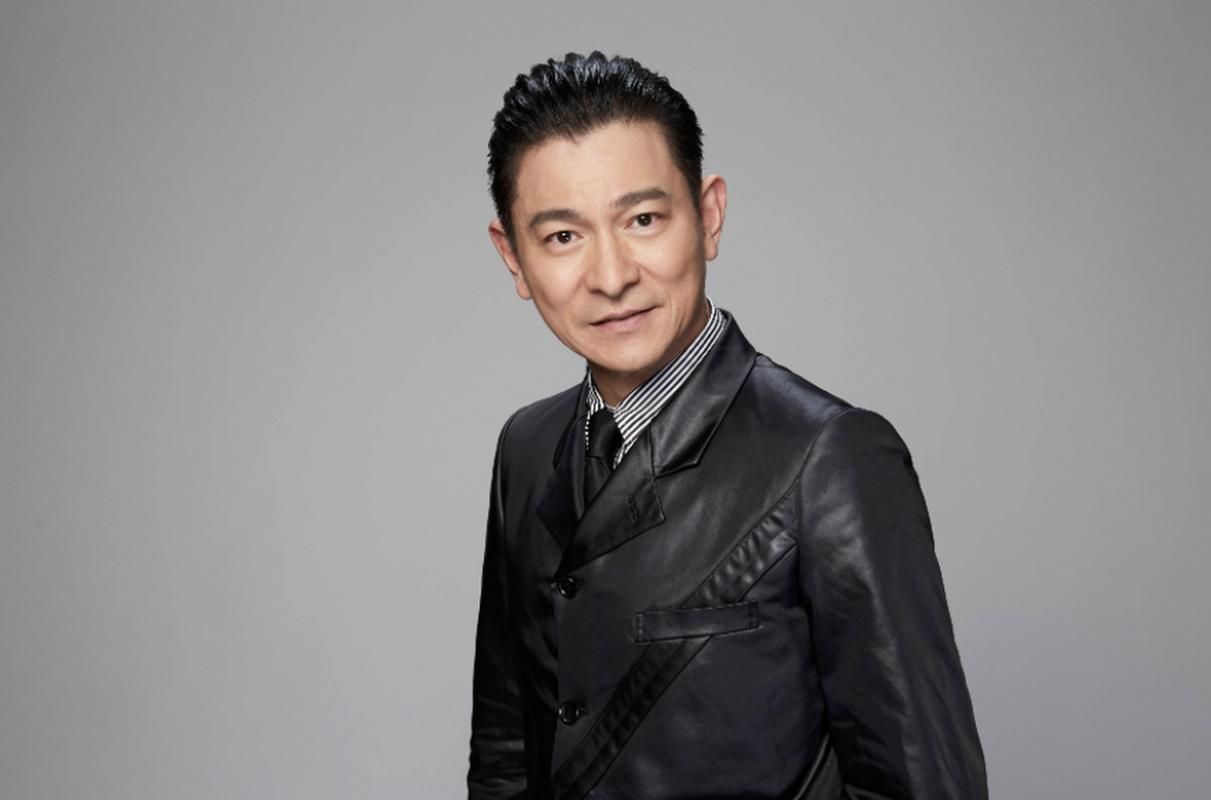 刘德华油头发型适合什么脸型 圆脸方脸都能驾驭