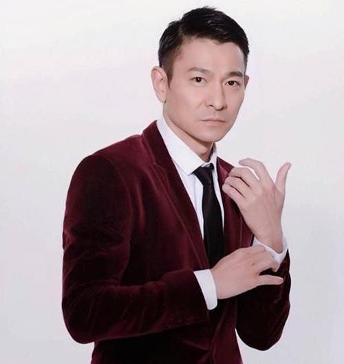 刘德华油头发型适合什么脸型 圆脸方脸都能驾驭