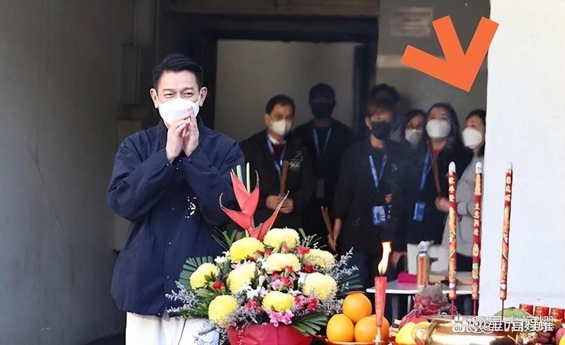 刘德华深情悼念倪匡 网友纷纷留言表达哀思