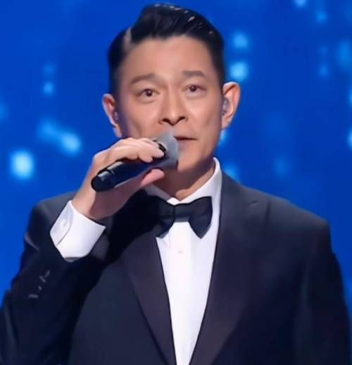 刘德华深情演唱中国人，唱哭多少人？
