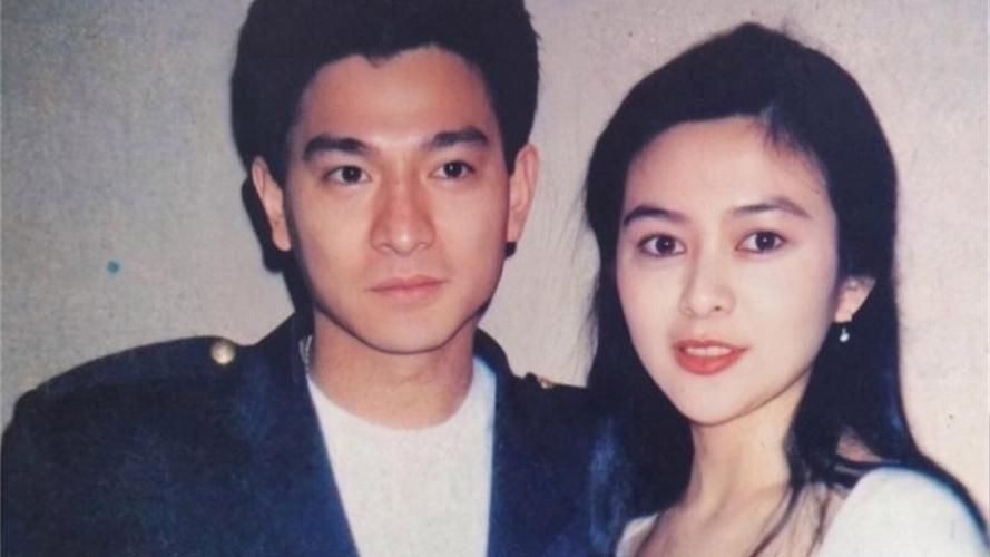刘德华演唱会嘉宾关之琳 两人同台掀起全场高潮