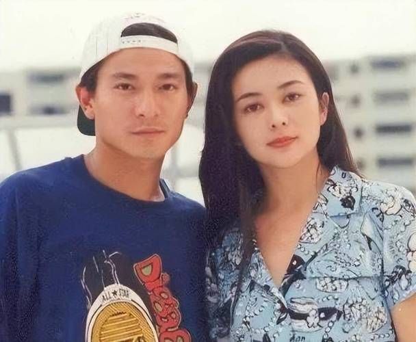 刘德华演唱会嘉宾关之琳 两人同台掀起全场高潮