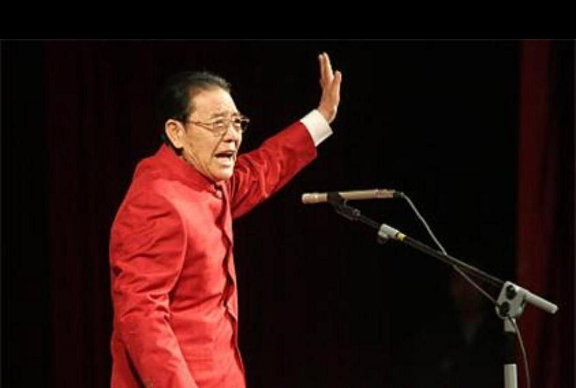 刘德华演唱会惊魂：单田芳亲历的粉丝狂热