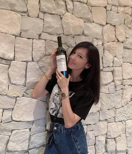 刘德华演唱会林熙蕾现身，引发粉丝热议