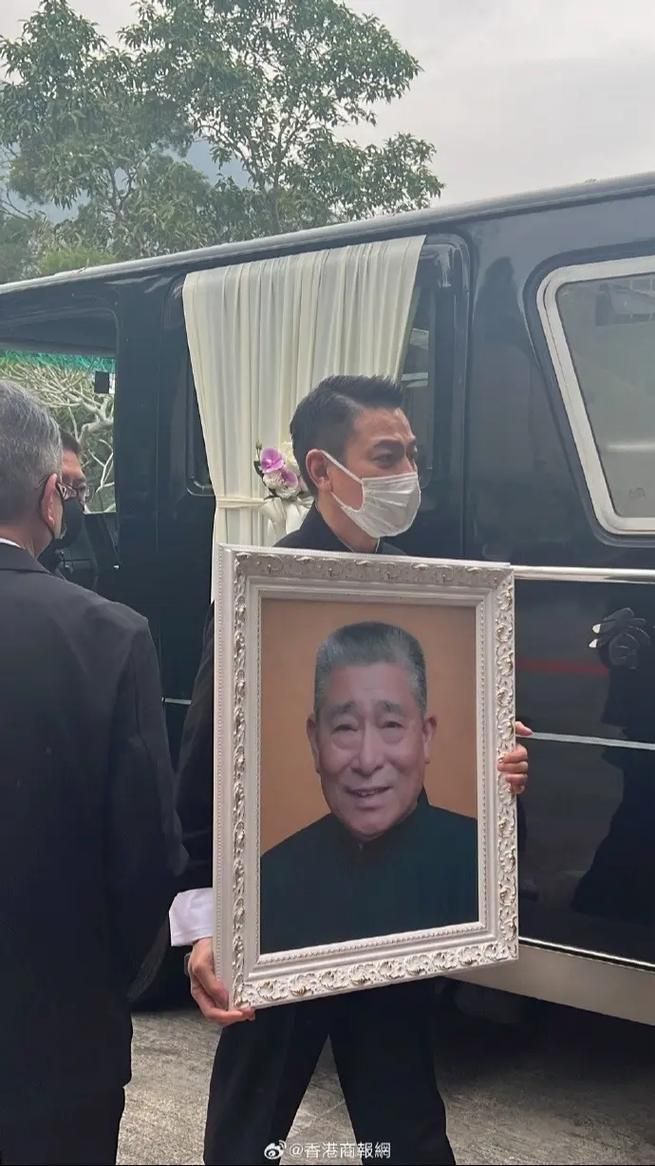 刘德华爸爸是谁？细数刘德华与父亲的动人故事