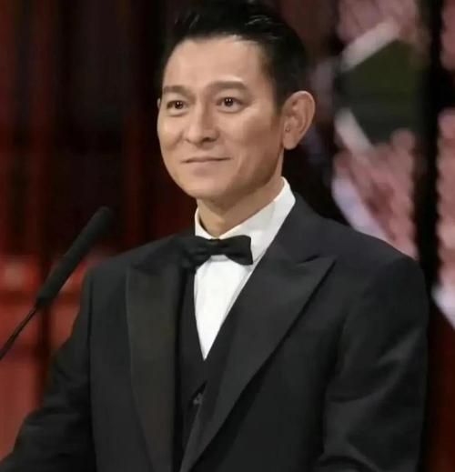 刘德华爸爸是谁？细数刘德华与父亲的动人故事