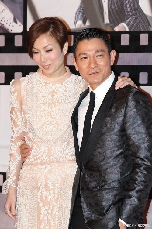 刘德华现任老婆背景揭秘 她与天王的爱情故事