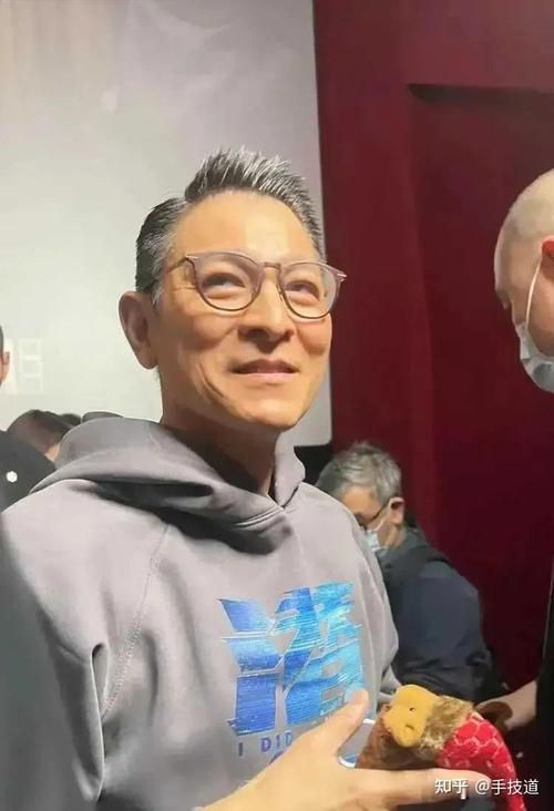 刘德华现在几岁了？他的年龄和不老容颜的秘密