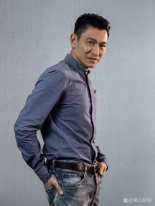 刘德华现在的照片流出 不老男神风采不减当年