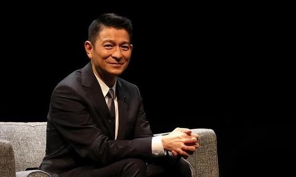 刘德华生活照曝光 私下状态超亲民引热议