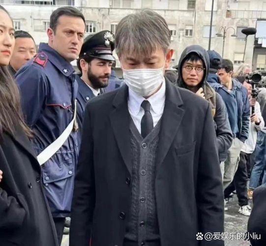 刘德华白发高清图片曝光 天王风采依旧不减当年
