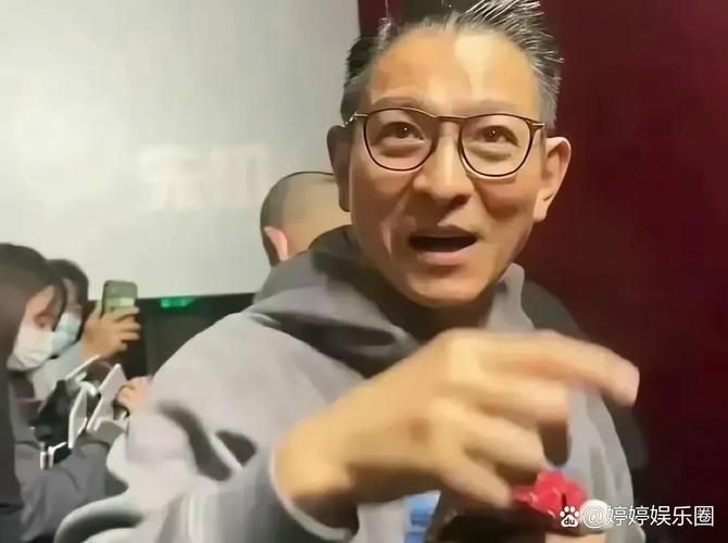 刘德华白头发图片流出粉丝心疼不已