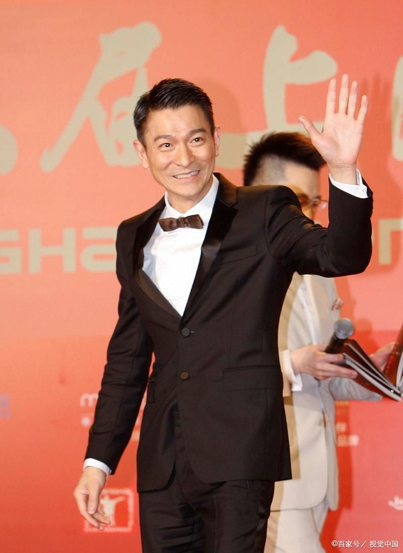 刘德华的一生：从香港小伙到天王巨星的传奇之路