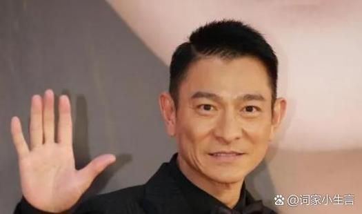 刘德华的个人资料简介 从出道到天王的成长历程