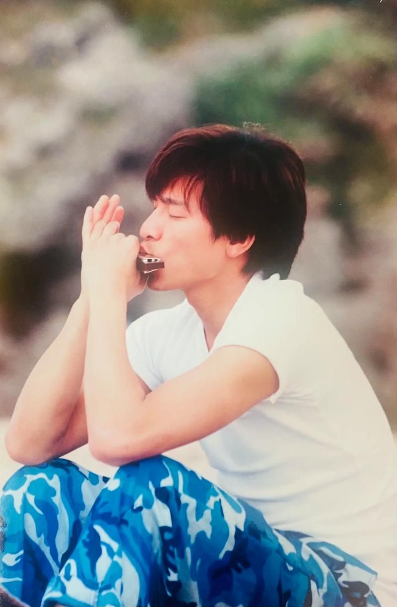 刘德华的吻别：不一样的深情诠释，值得一听