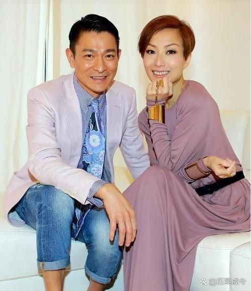 刘德华的哥哥是谁 兄弟俩长得像吗
