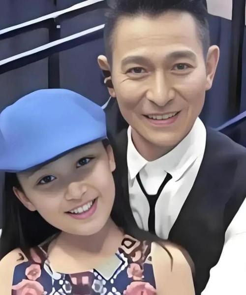刘德华的妈妈：低调人生，伟大母爱