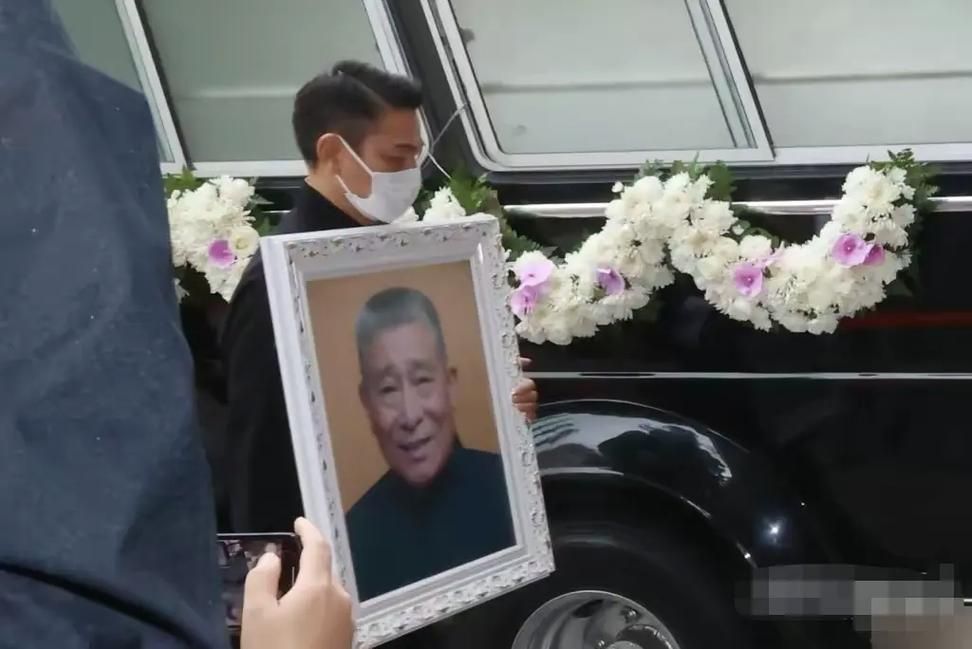 刘德华的家人：从父亲葬礼看刘德华家族成员的现状