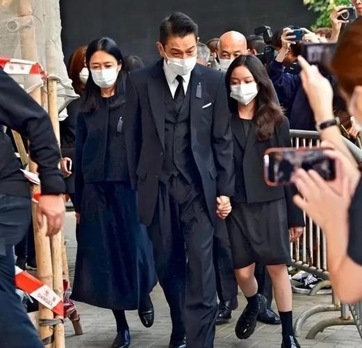 刘德华的岳父背景揭秘 难怪女儿能嫁天王
