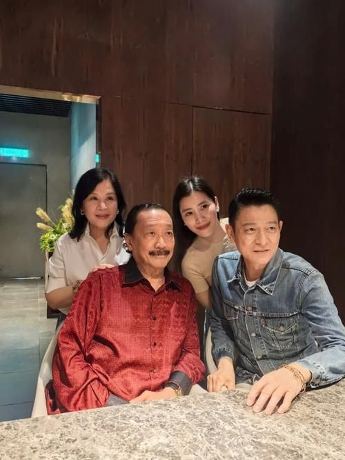 刘德华的干妈是谁原来她与华仔有这样深厚关系