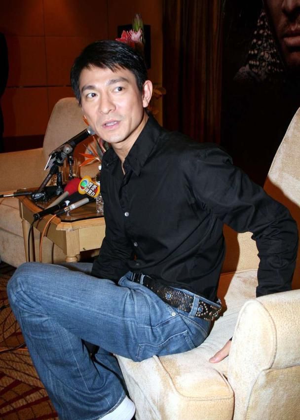 刘德华的挚友：娱乐圈的真情与陪伴