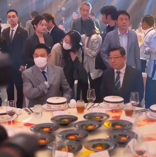 刘德华的身份证真假辨别 教你识别明星证件