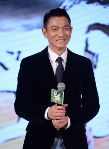 刘德华短发造型大盘点，哪一款最帅？