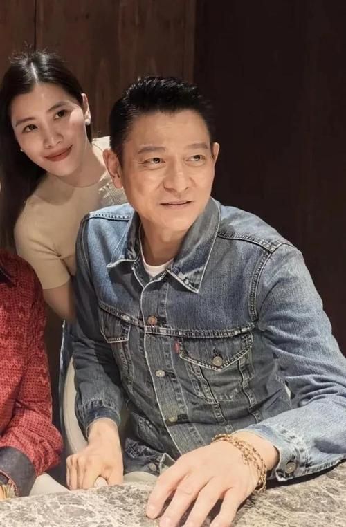 刘德华离婚了吗粉丝关心天王家庭生活近况