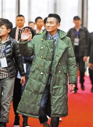 刘德华穿军大衣图片背后的故事 你知道多少