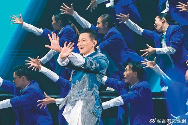 刘德华红馆演唱会：天王巨星的精彩绝伦演出