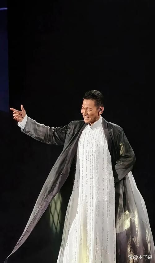 刘德华经典歌曲浪花在线试听，带你重温华仔的动人歌声