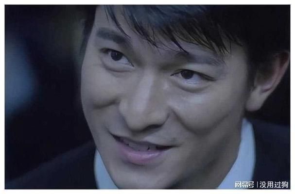 刘德华经典照片回顾 这些画面让人瞬间泪目